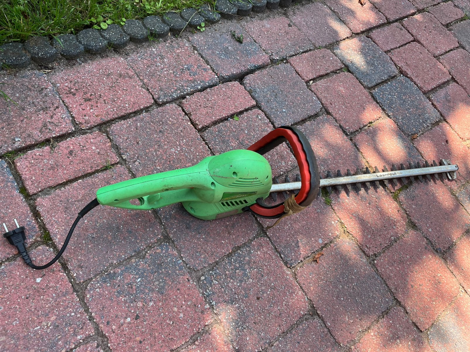 Electrische heggenschaar, Tuin en Terras, Ophalen of Verzenden, Zo goed als nieuw, Elektrisch