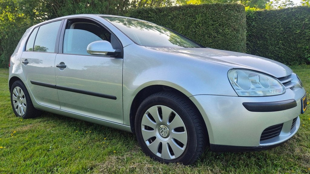 Volkswagen Golf 1.6 FSI Turijn NIEUWE APK AIRCO TOPSTAAT, Voorwielaandrijving, Gebruikt, 4 cilinders, Origineel Nederlands