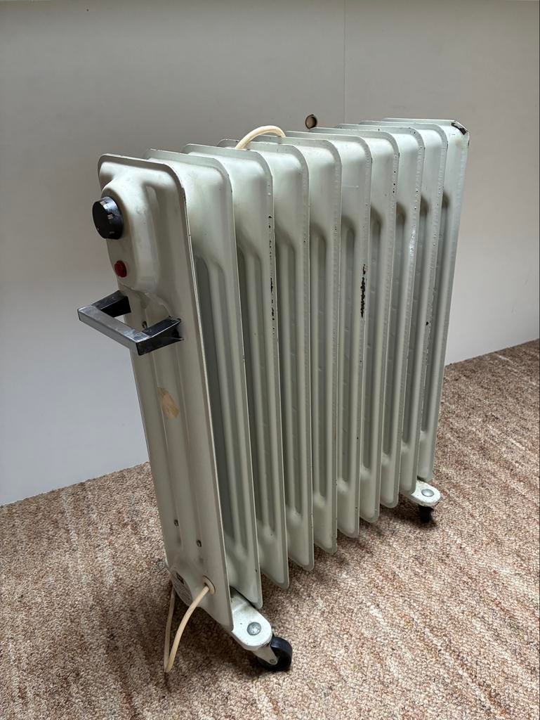 Elektrische radiator op wielen, draagbaar, 2000 watt, Ophalen, Gebruikt, Kachel, 60 tot 150 cm