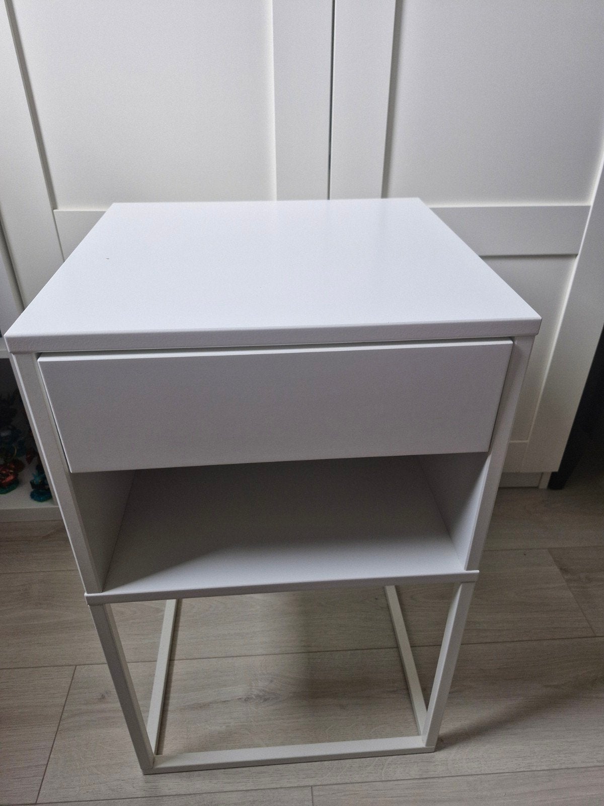 nachtkastje ikea vikhammer, Ophalen, Gebruikt, Minder dan 45 cm, 55 tot 70 cm