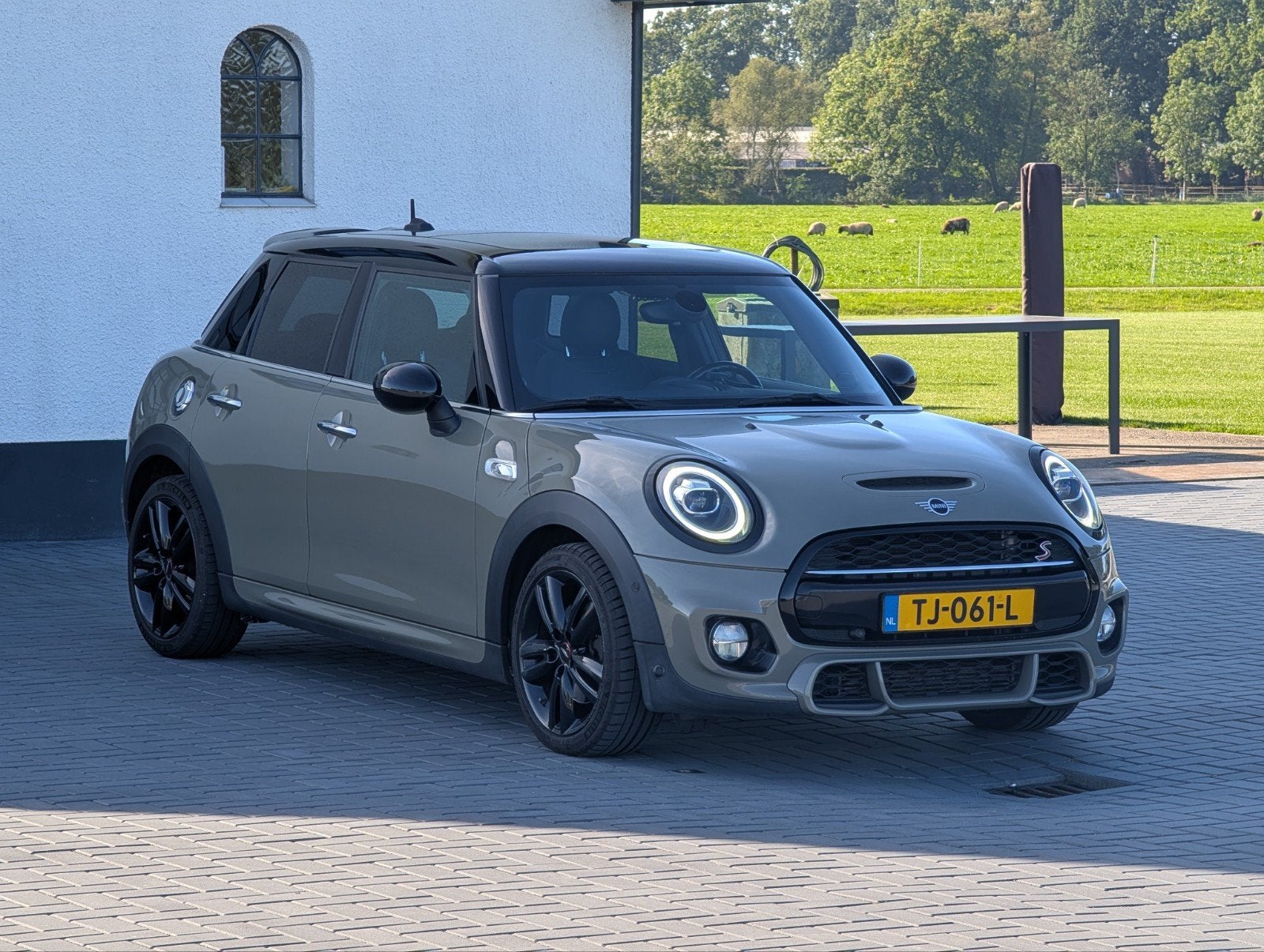 Mini 5-deurs (f55) 2.0 192pk Aut 2018 Grijs, Auto's, 1998 cc, Origineel Nederlands, 1240 kg, 19 km/l