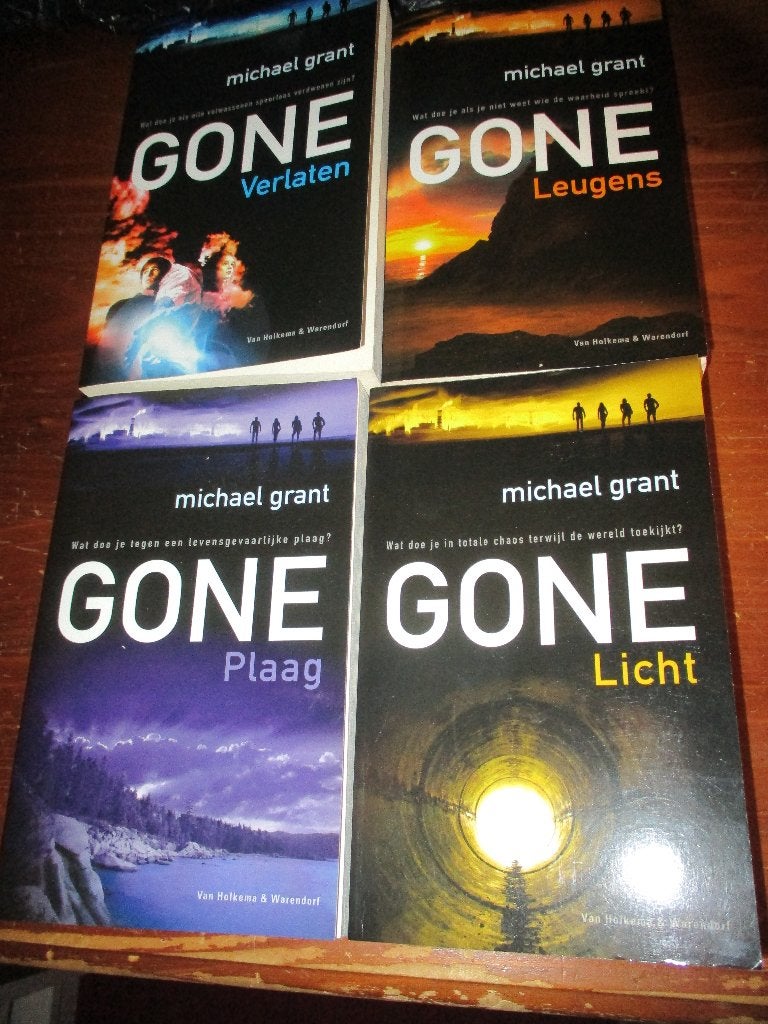 Michael Grant - Gone serie: Leugens, Licht, Plaag, Verlaten, Boeken, Ophalen of Verzenden, Zo goed als nieuw, Michael Grant
