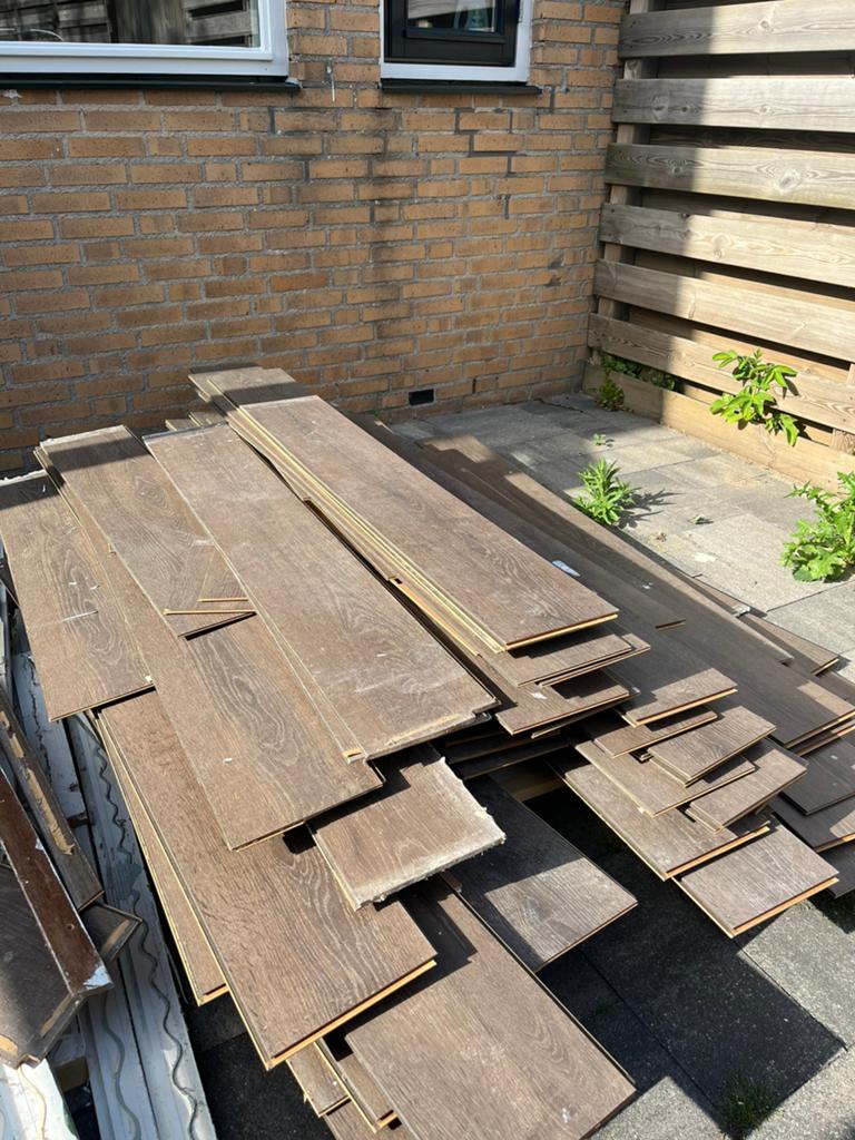Gebruikt laminaat en plinten! Gratis op te halen!, Doe-het-zelf en Verbouw, Hout en Planken, Ophalen, Gebruikt, Minder dan 25 mm
