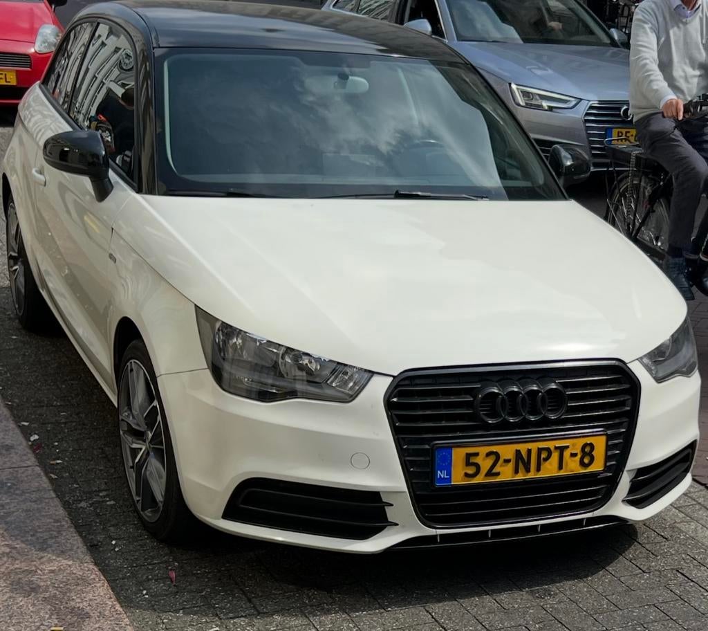 Audi A1 1.2 Tfsi 63KW 2010 Wit, Auto's, Voorwielaandrijving, 4 cilinders, 4 stoelen, Wit