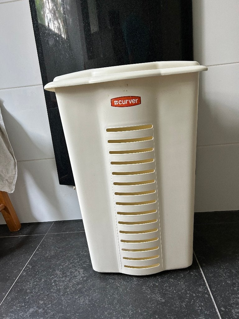 Wasmand Curver Grote witte met deksel, Ophalen, Gebruikt, Wit, Wasmand