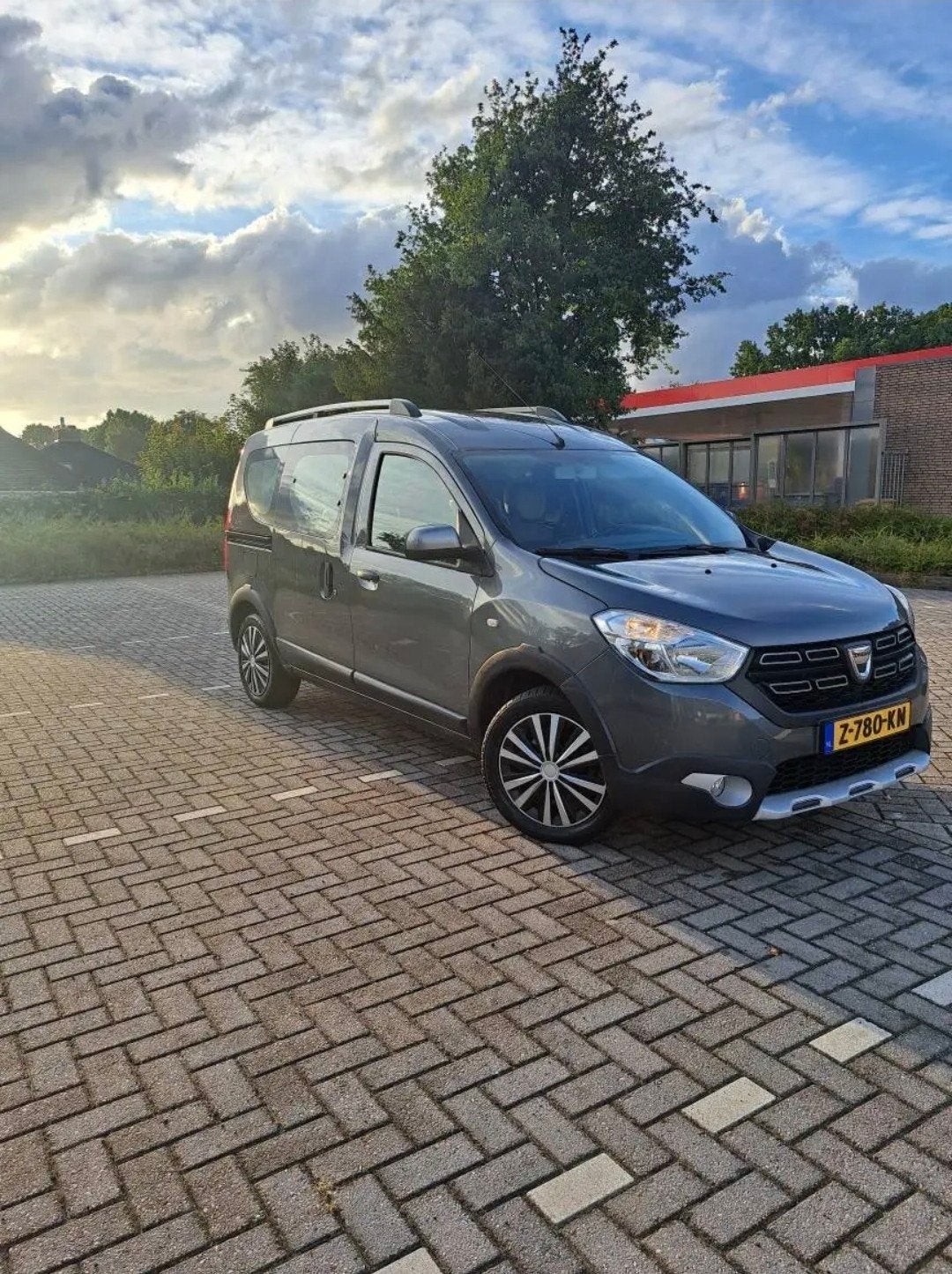 Dacia Dokker 1.2 Tce 115pk S&S 2017 Grijs, Voorwielaandrijving, 4 cilinders, 1200 kg, Handgeschakeld