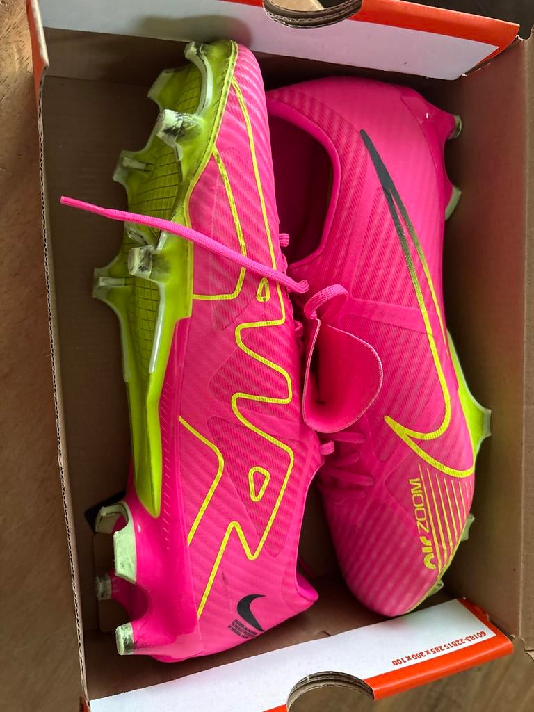 Roze Nike Air Zoom Mercurial  voetbalschoenen maat 44, Ophalen of Verzenden, Gedragen, Overige kleuren, Sneakers of Gympen
