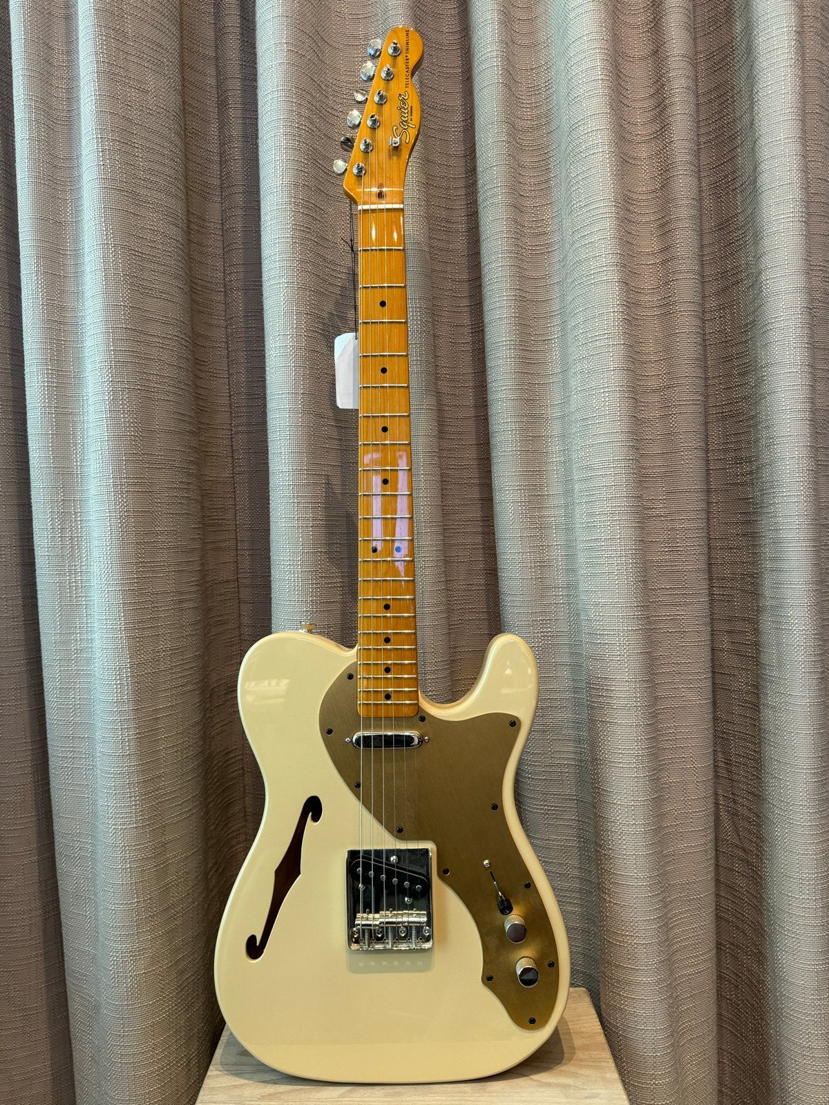 FSR Squier Telecaster Thinline, Gold Anodized pickguard, Ophalen, Nieuw, Semi-solid body, Fender