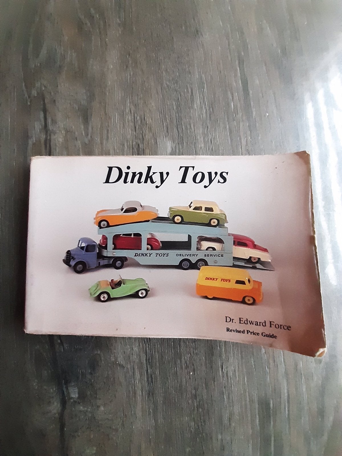 3 miniatuur auto price guide, Ophalen of Verzenden, Gelezen, Overige vervoermiddelen