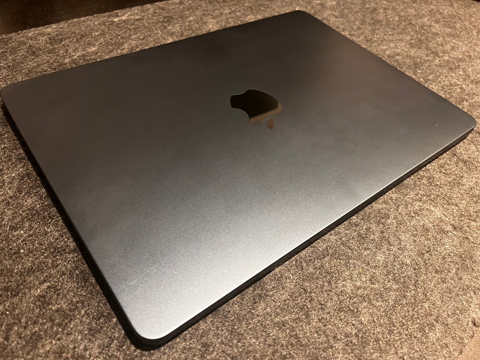 MacBook Air M3 13,6” – 8 GB / 256 GB