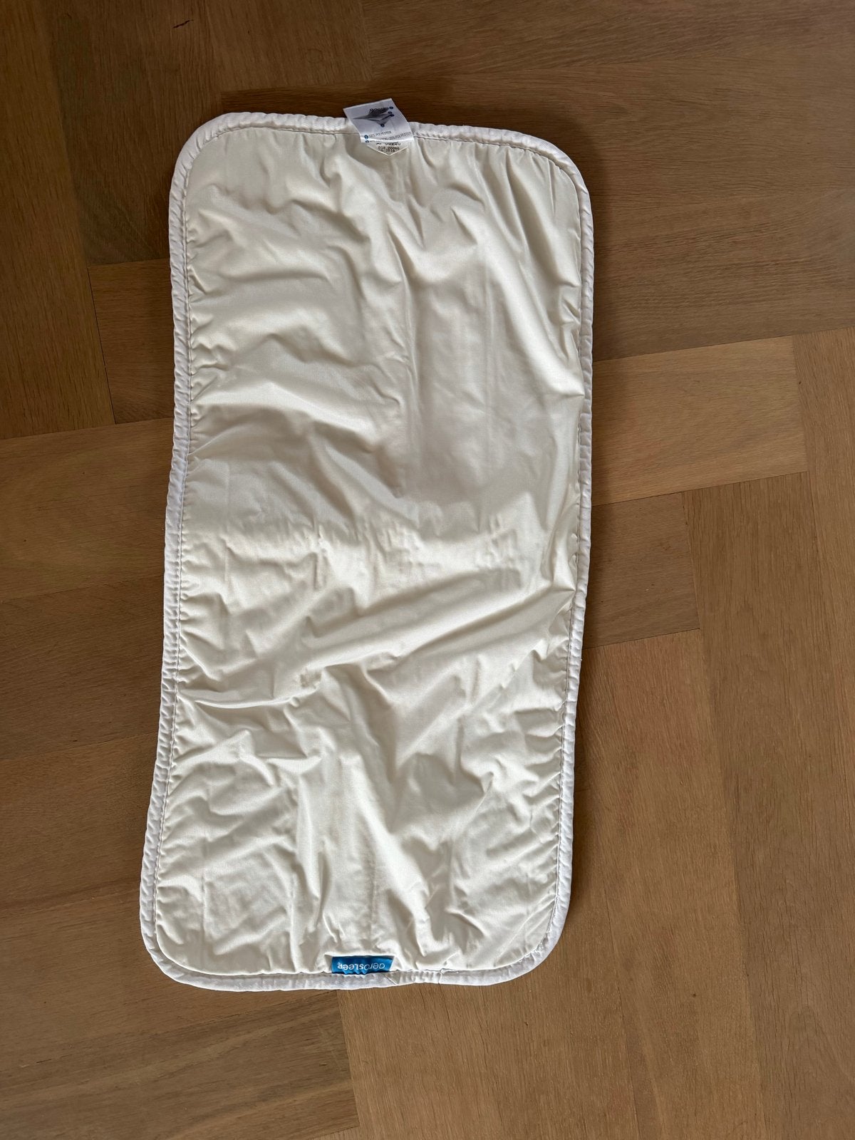 Aerosleep Matrasbeschermers + Hoeslaken + kussen, Ophalen, Jongetje of Meisje, Matrasbeschermer, Zo goed als nieuw