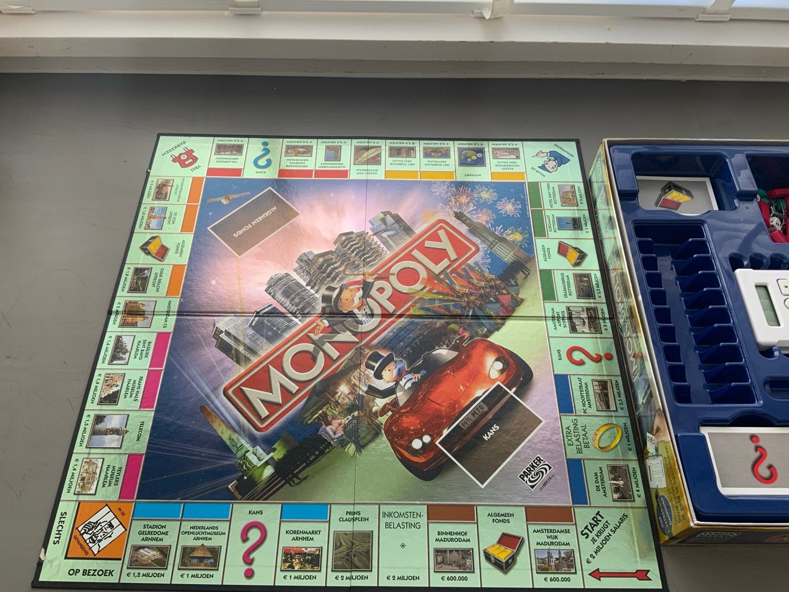 Monopoly: Van Dam tot Dom Editie - Compleet Gezelschapsspel, Drie of vier spelers, Ophalen of Verzenden, Zo goed als nieuw