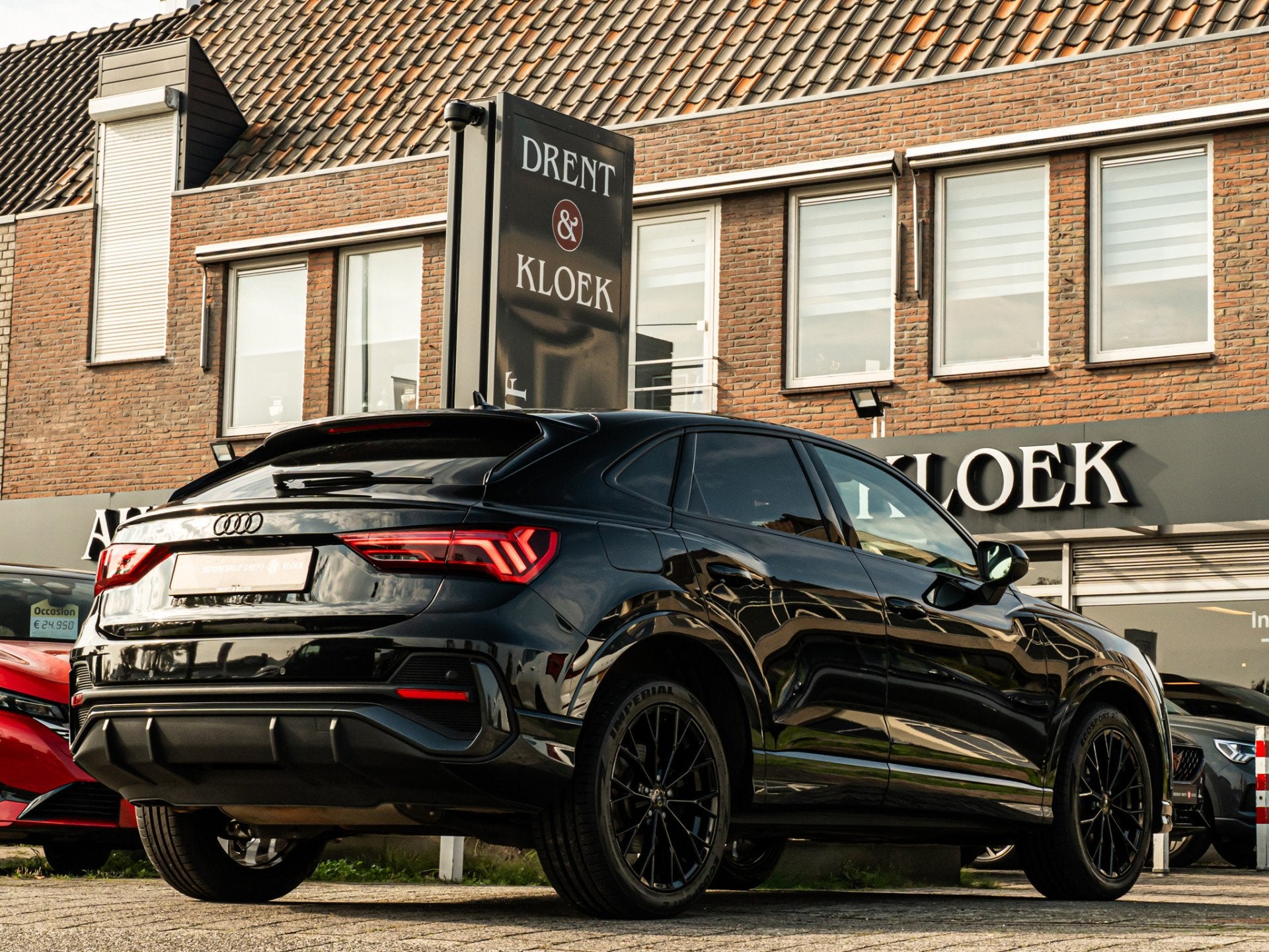 Audi Q3 Sportback 45 TFSI e Advanced Edition CAMERA 19 INCH, Auto's, Dealer onderhouden, Euro 6, Zwart, Leder