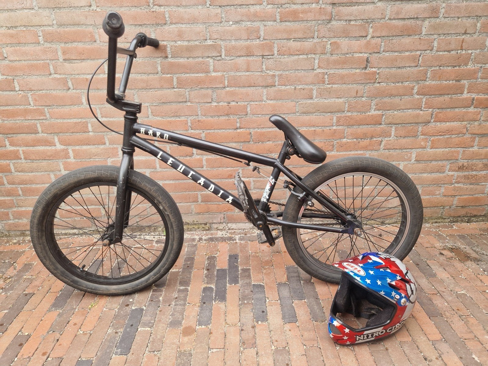 bmx met helm, Ophalen, Staal, Velgrem, V-brakes