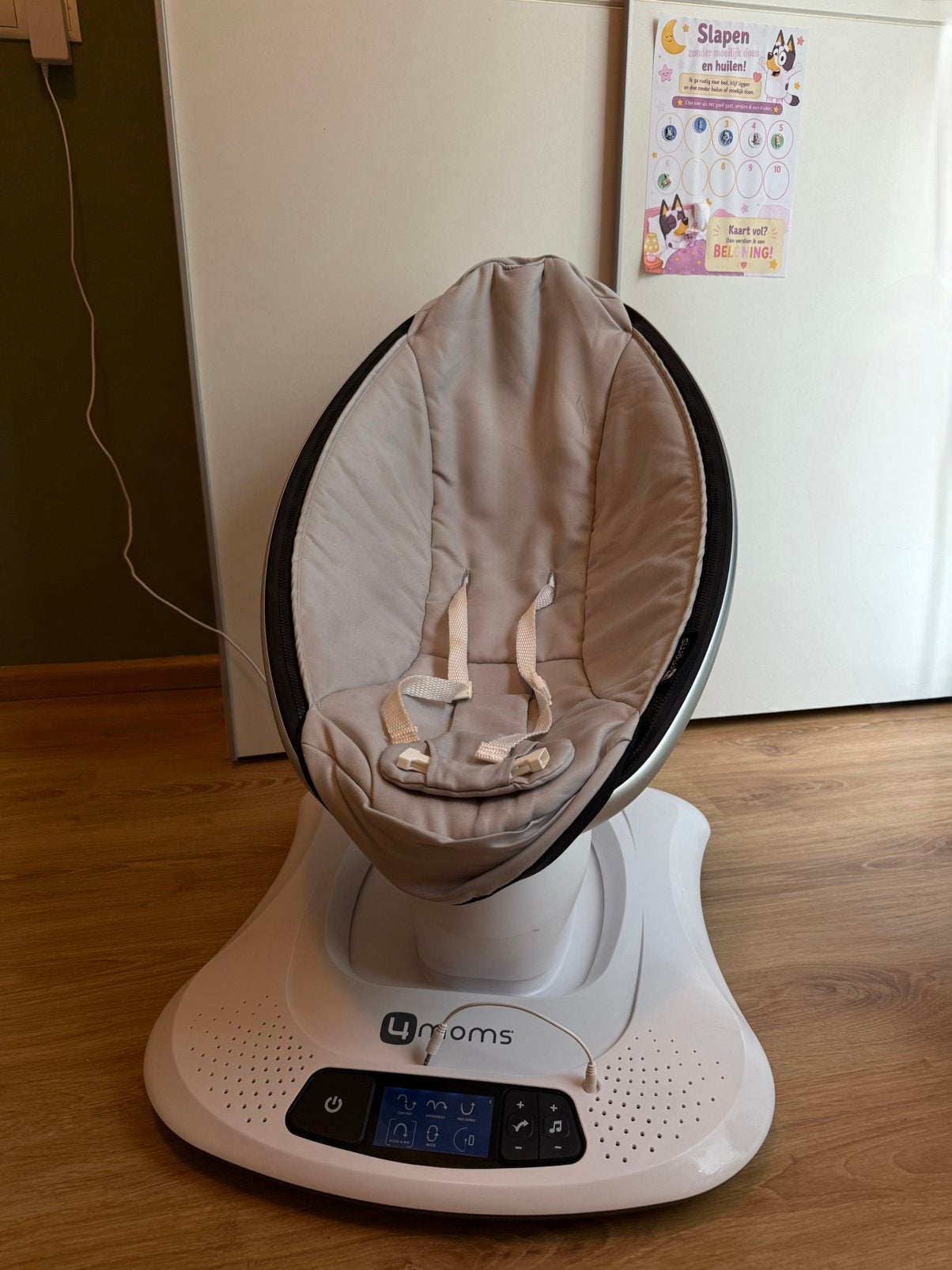 4moms MamaRoo elektrische babyschommel, Gebruikt, Schommelstoel, Met gordel(s) of riempje(s), Ophalen