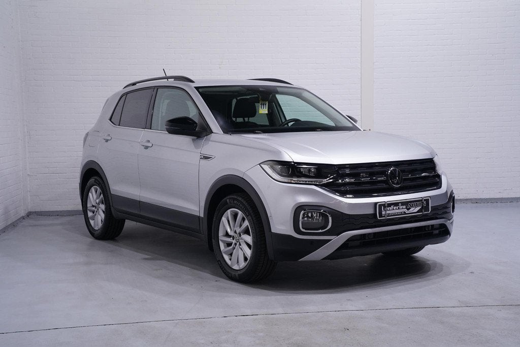 Volkswagen T-Cross 1.0 TSI R-Line Navi Stoelverwarming Camer, Gebruikt, Bedrijf, 1198 kg, 1100 kg