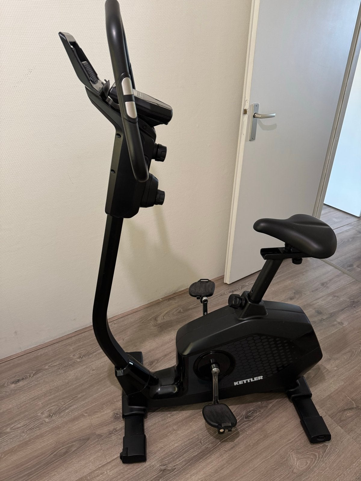 Kettler Hometrainer - Zo goed als nieuw, Ophalen, Zo goed als nieuw, Metaal, Benen