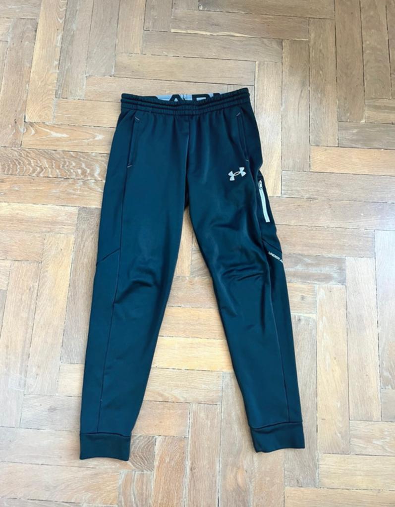 Under Armour broek trainingsbroek 146 152 158 YL zwart, Kinderen en Baby's, Ophalen of Verzenden, Gebruikt, Jongen of Meisje, Broek
