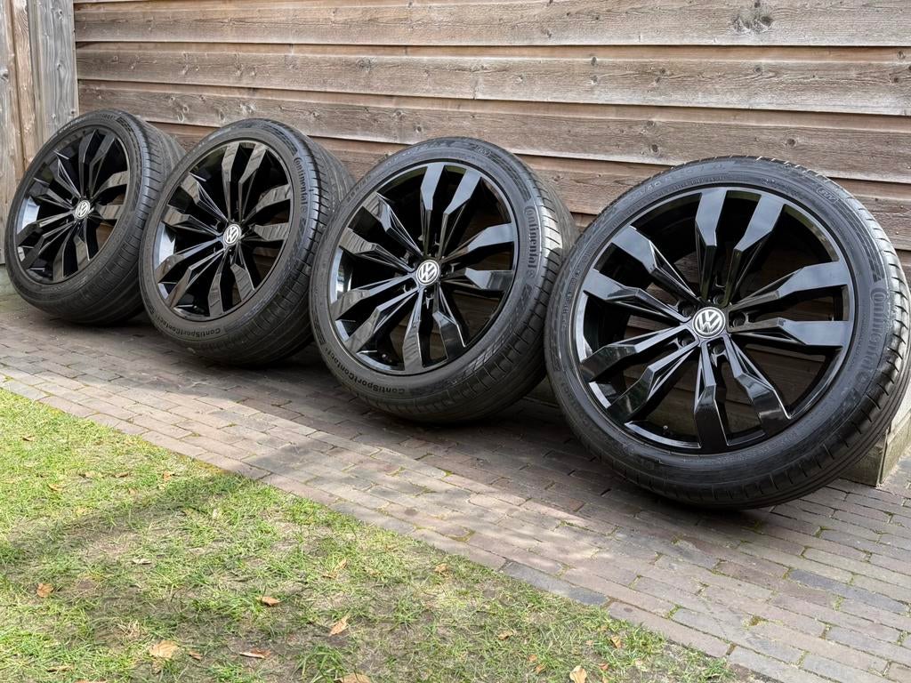 Orig Volkswagen Tiguan Suzuka 20 inch velgen + zomerbanden, Gebruikt, 255 mm, Banden en Velgen, Ophalen of Verzenden