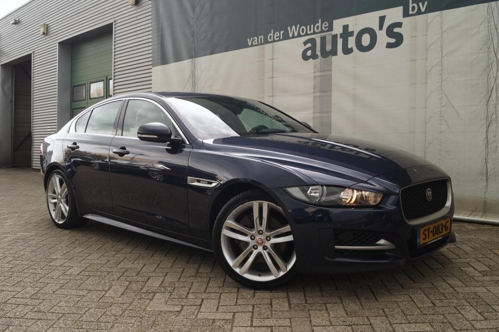 Jaguar XE 2.0T 200pk Automaat R-Sport -NAVI-ECC-PDC-, Automaat, Achterwielaandrijving, 4 cilinders, Blauw