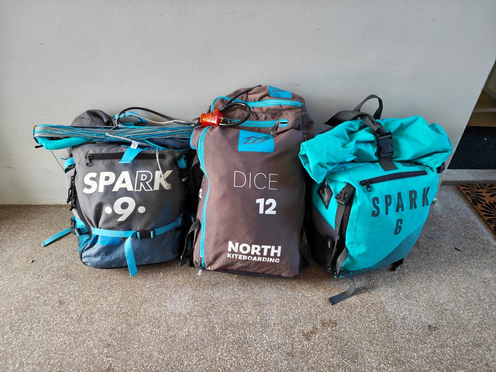 Complete kitesurf set: Gaastra Spark, North Dice & bar, Watersport en Boten, Kitesurfen, Ophalen of Verzenden, Gebruikt