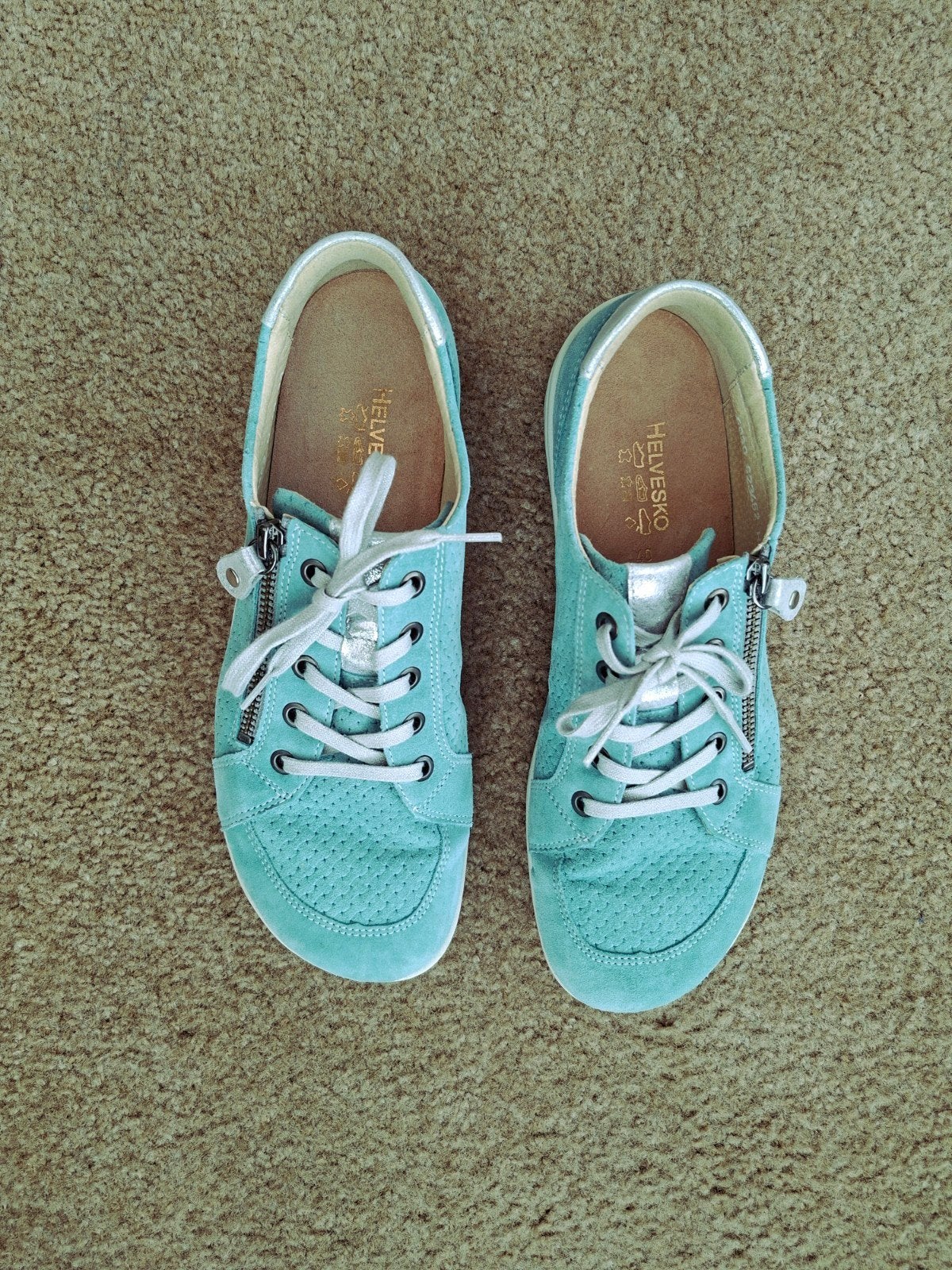Helvesko sneakers maat 40, kleur zeegroen suede, Helvesko, Ophalen of Verzenden, Sneakers of Gympen, Zo goed als nieuw
