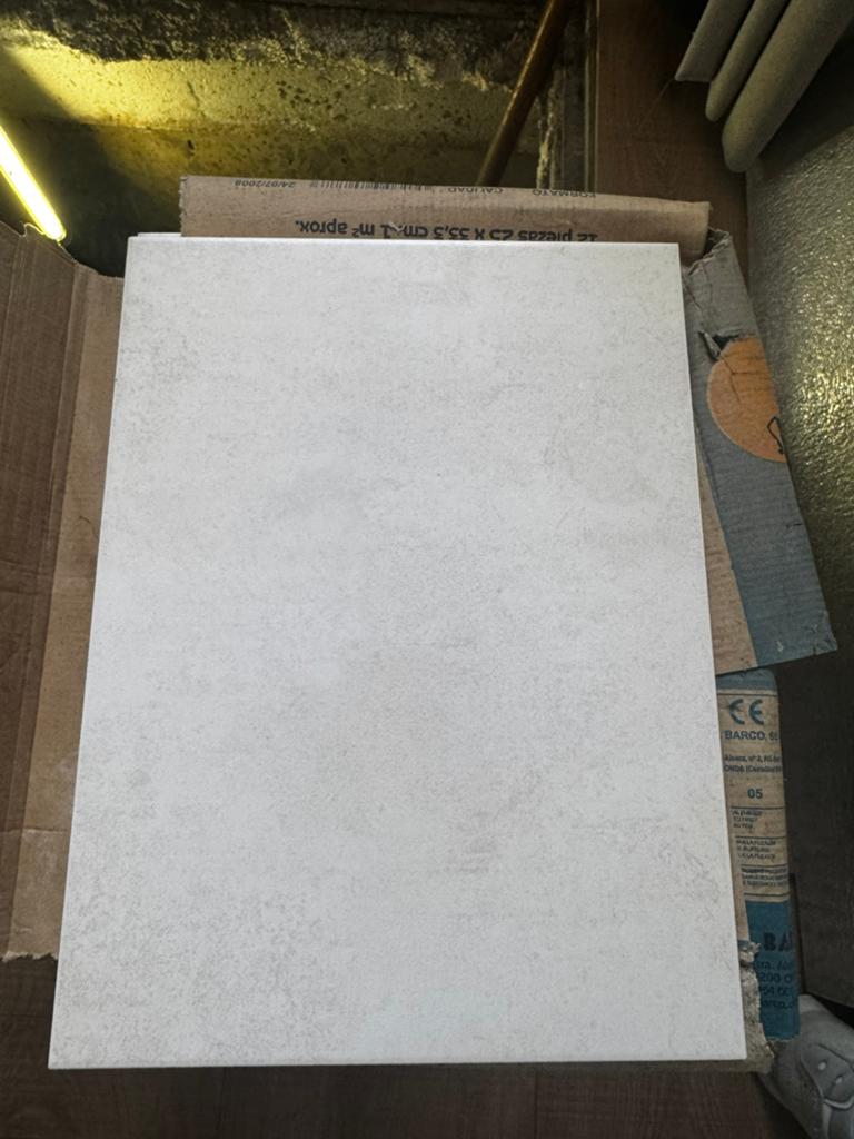 Gratis wandtegels 4m2 en vloertegels, Doe-het-zelf en Verbouw, Tegels, Ophalen, 60 cm of meer, Nieuw, Minder dan 20 cm