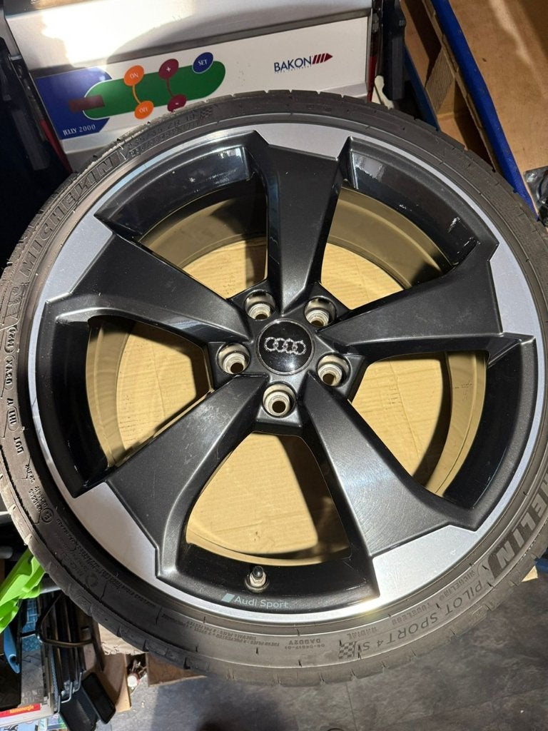 Audi RS3 19 inch OEM rotor velgen breedset zgan zomerbande, Ophalen