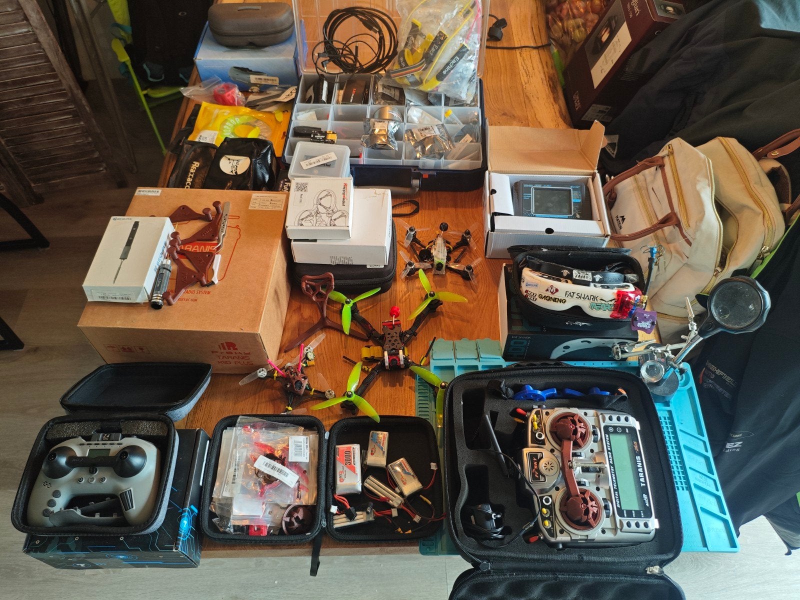 FPV Drone Set: Compleet met 3 Drones, Zenders & Accessoires, RTF (Ready to Fly), Gebruikt, Quadcopter of Multicopter, Ophalen