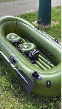 Wild River opblaasbootje met electrisch buitenboordmotor., Watersport en Boten, Bootonderdelen, Ophalen, Zo goed als nieuw, Motor en Techniek