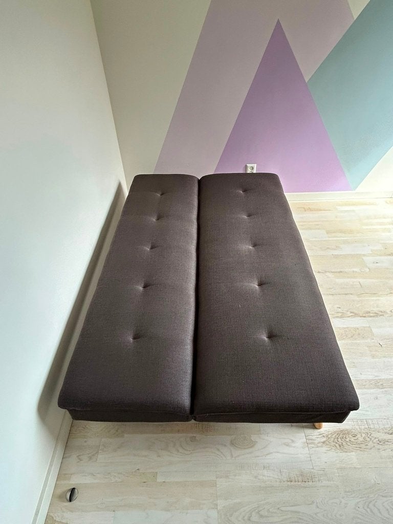 Donkergrijze slaapbank - Compact en comfortabel