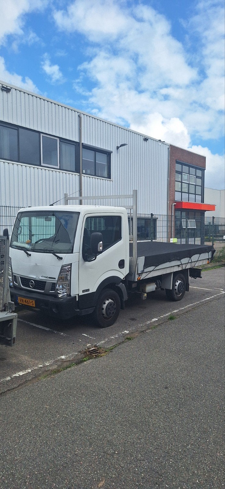 Nissan Cabstar 2015 elektrische kipper weinig km, Achterwielaandrijving, 122 pk, Particulier, 2488 cc