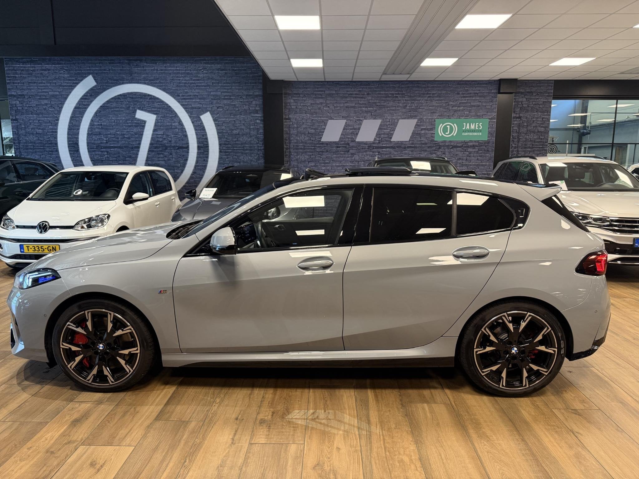 BMW 1-serie 120 M Sport Design Edition |HARMAN KARDON|PANO|S, Auto's, Gebruikt, Origineel Nederlands, Bedrijf, Parkeerassistent