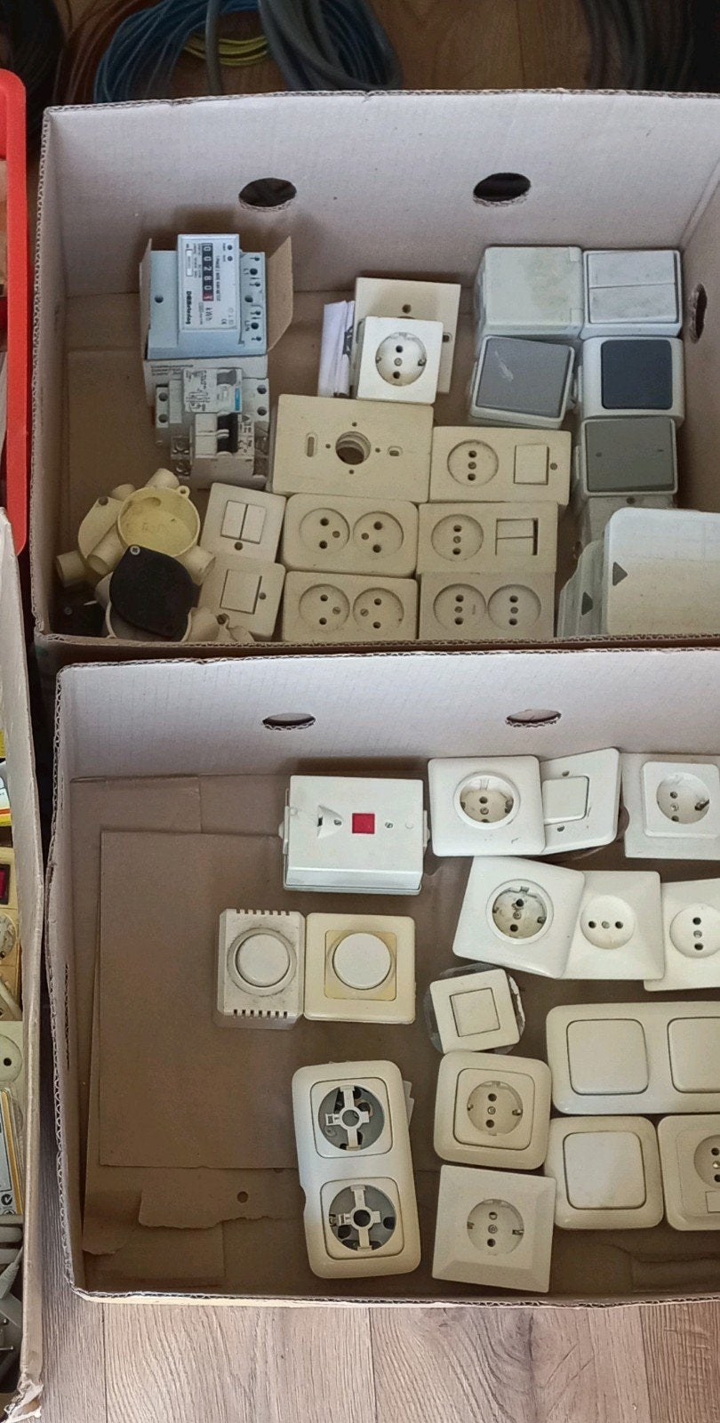 Diverse elektrische materialen: schakel materiaal en buis., Ophalen of Verzenden, Kabel of Snoer