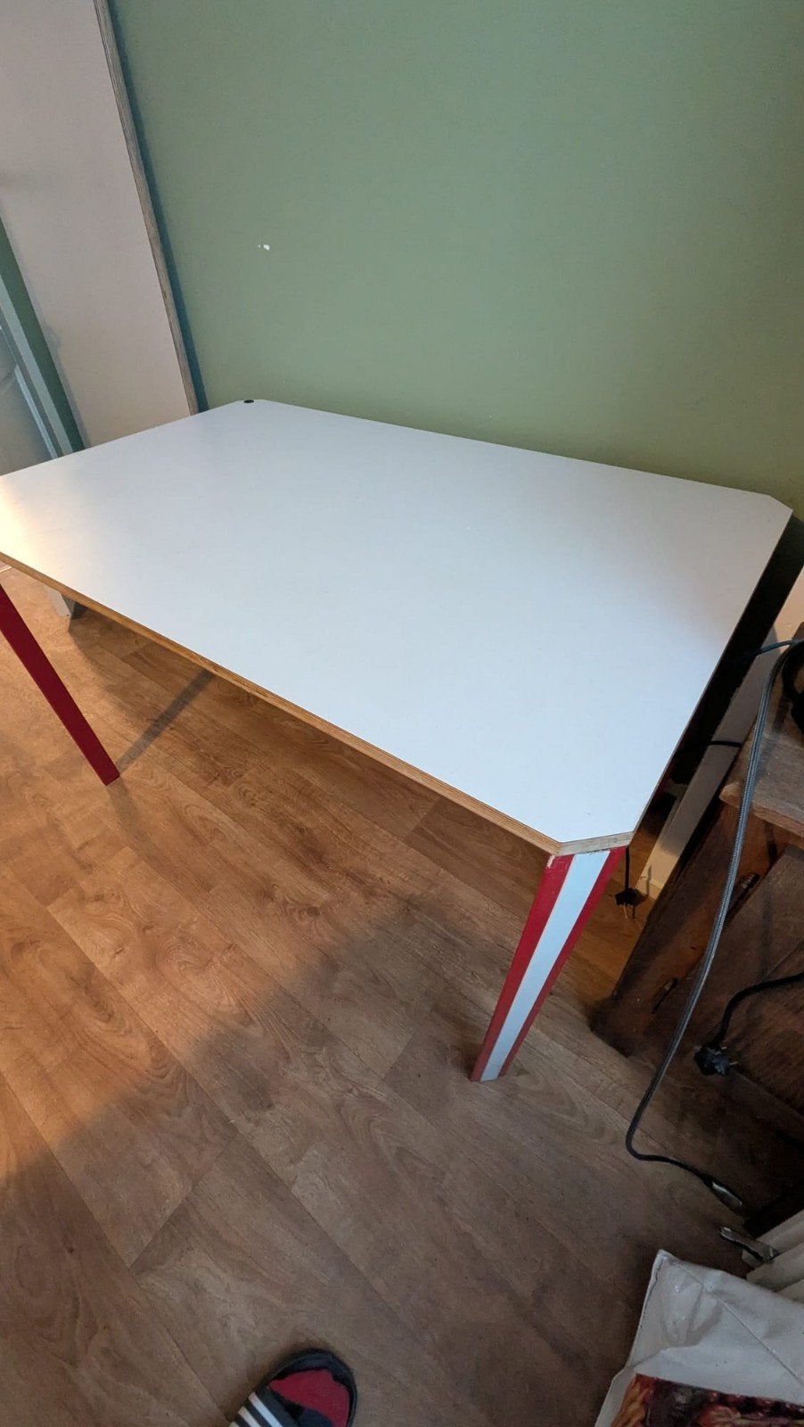 Gispen tafel - 128x80x74.5 cm, Gebruikt, 100 tot 150 cm, 50 tot 100 cm, Vier personen