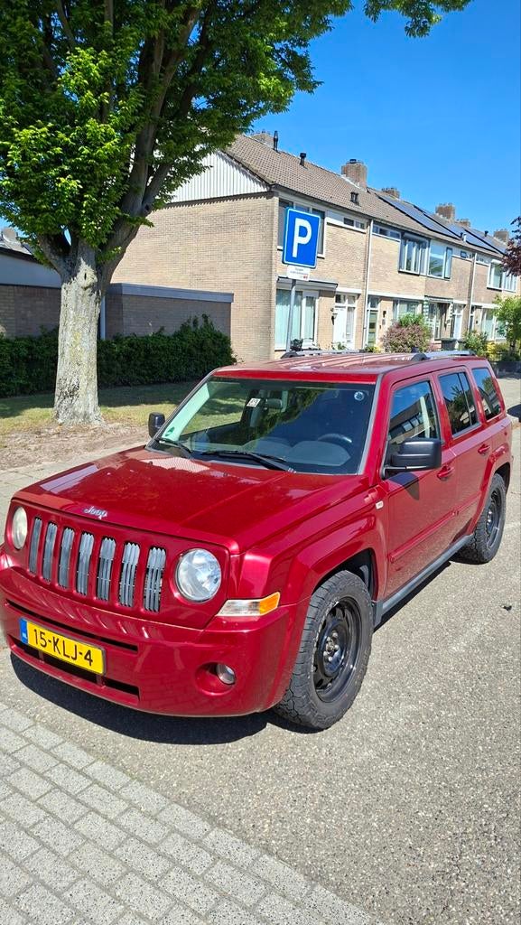 Jeep Patriot 2.4 CVT 2010 Rood, Automaat, 4 cilinders, 75 €/maand, Vierwielaandrijving