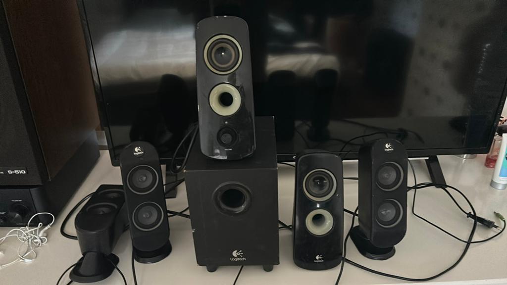 Logitech 5.1 Surround Sound Speakerset, Audio, Tv en Foto, Luidsprekers, Overige merken, Gebruikt, Ophalen of Verzenden, 60 tot 120 watt