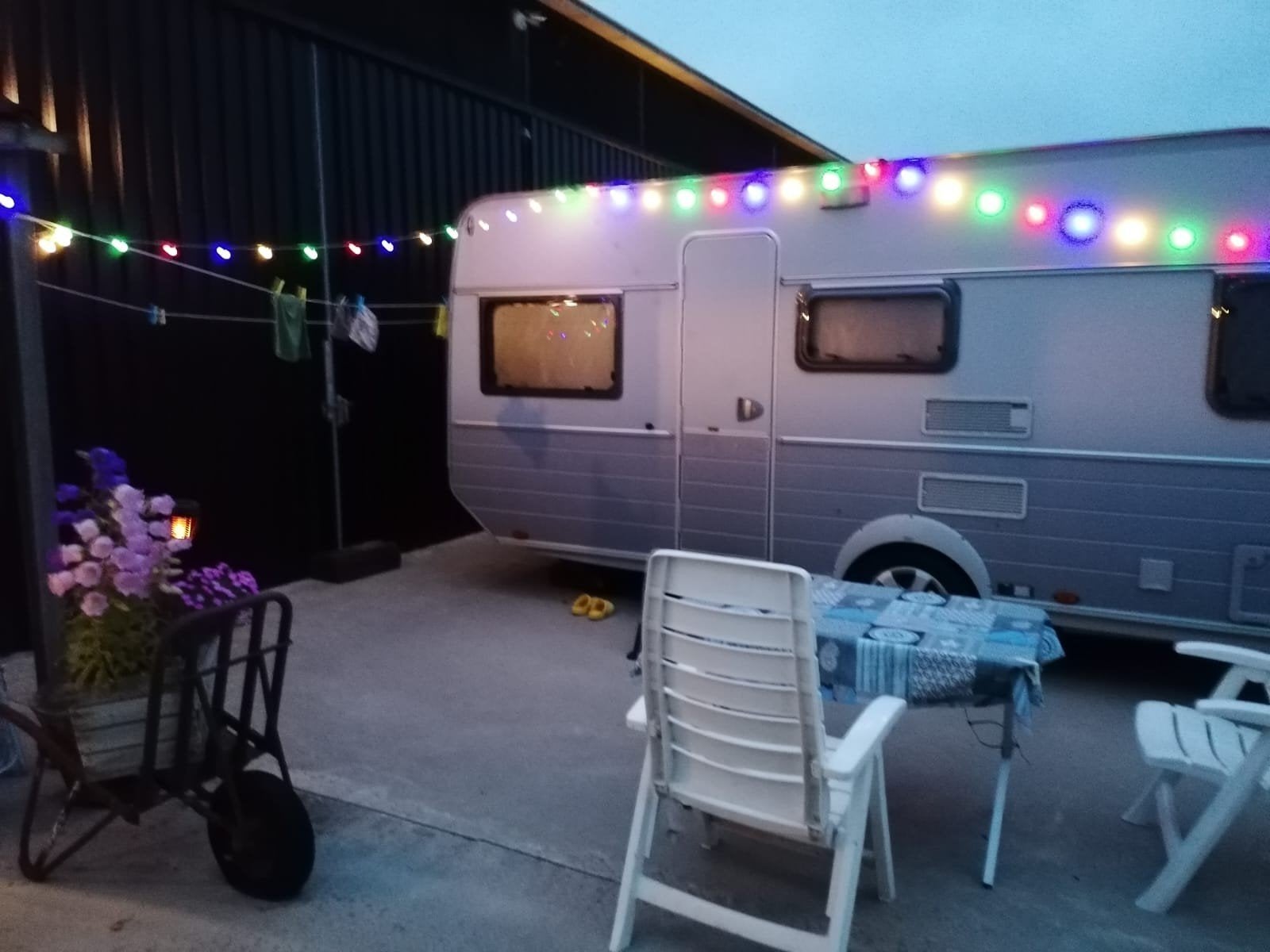 Te koop: Kip 53 GB caravan (2009) – Klaar voor zorgeloze vak, Caravans en Kamperen, Rondzit, Kip, Particulier, Tot en met 4