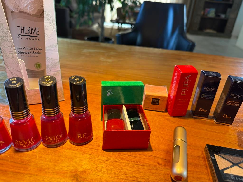 Diverse make-up en nagellak set, Gehele gezicht, Ophalen of Verzenden, Zo goed als nieuw, Make-up