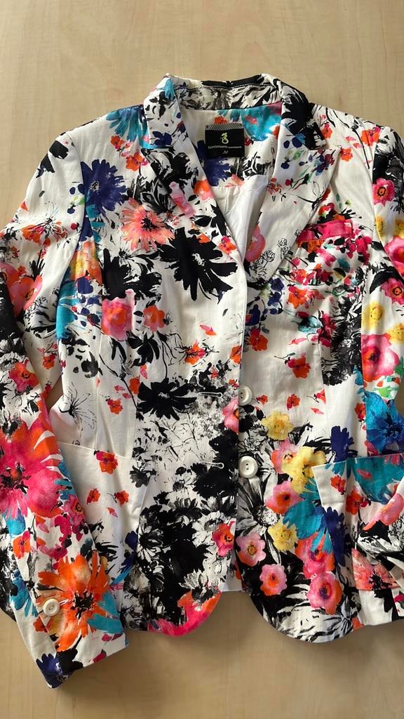 Fleurig colbert van Summum maat 38., Kleding | Dames, Maat 38/40 (M), Wit, Ophalen of Verzenden, Jasje