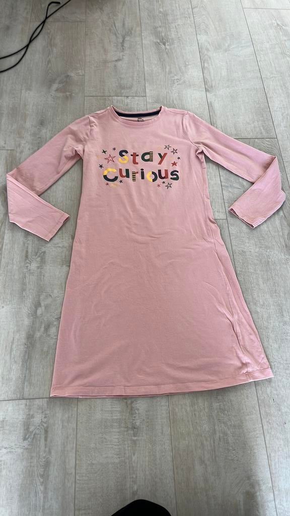 Hema nachthemd roze 146 ‘stay curious’ katoen, Ophalen of Verzenden, Zo goed als nieuw, Meisje, Nacht- of Onderkleding