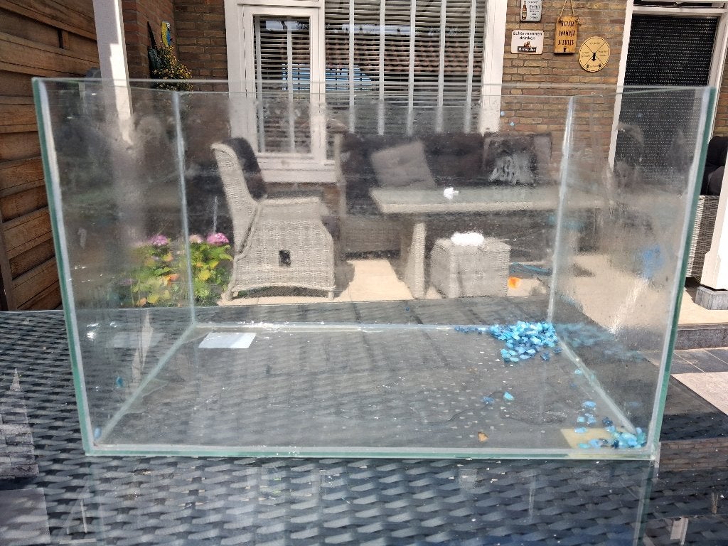 Aquarium koud water 40x25x25 € 17,50, Ophalen, Zo goed als nieuw, Leeg aquarium