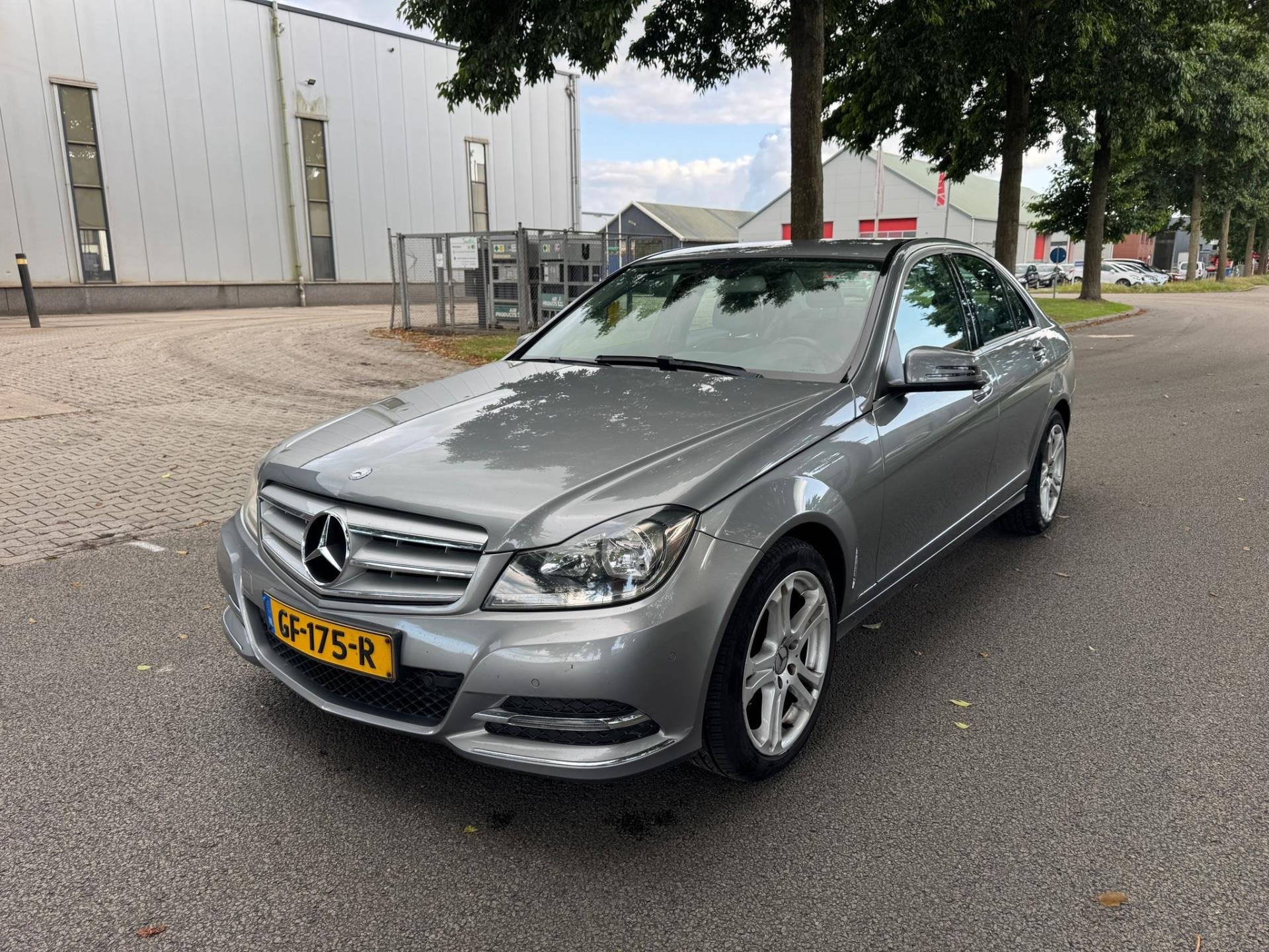 Mercedes-Benz C-klasse 180 Edition AUTOMAAT NAVI APK NAP, Dealer onderhouden, Achterwielaandrijving, Leder en Stof, 1595 cc