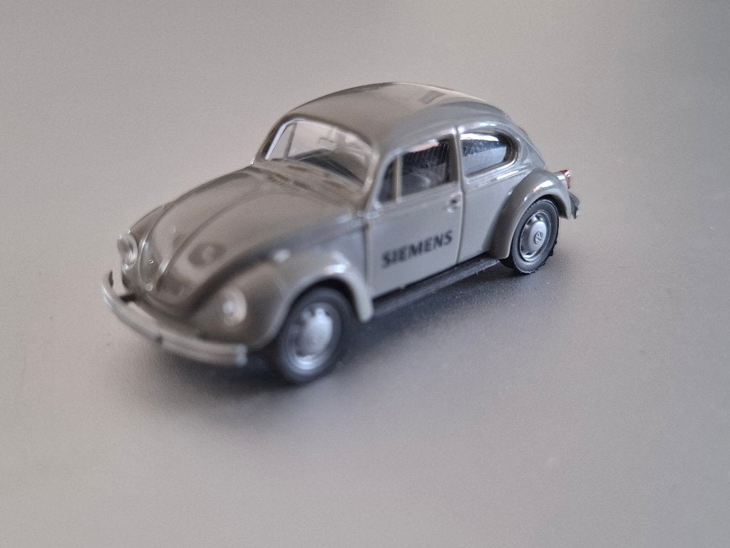 1:87 Volkswagen VW Kever met motorkap die open kan AWM € 6, Verzenden, Zo goed als nieuw, Auto, AWM