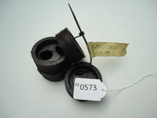 FJR1300 2003 - 2005, 2001 - 2002 Yamaha Rubber D1-21808