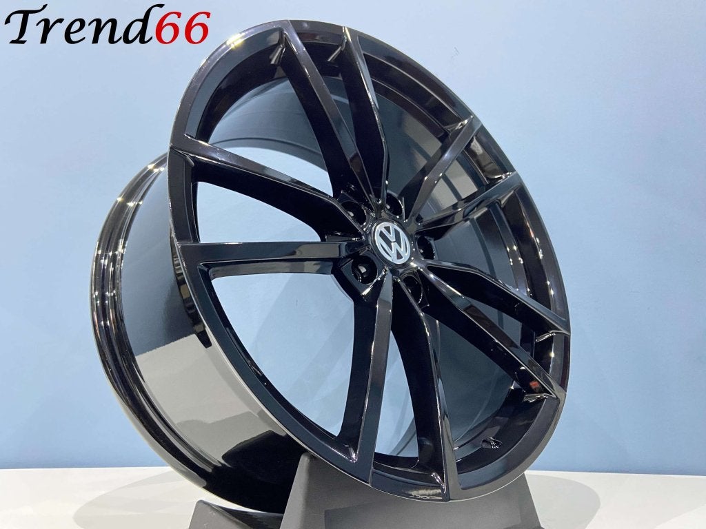 5x100 17'' Velgen Pretoria Vw Polo 2G 9N GTI Skoda Seat Audi, Auto-onderdelen, Banden en Velgen, Niet ingevuld, 215 mm, Velg(en)