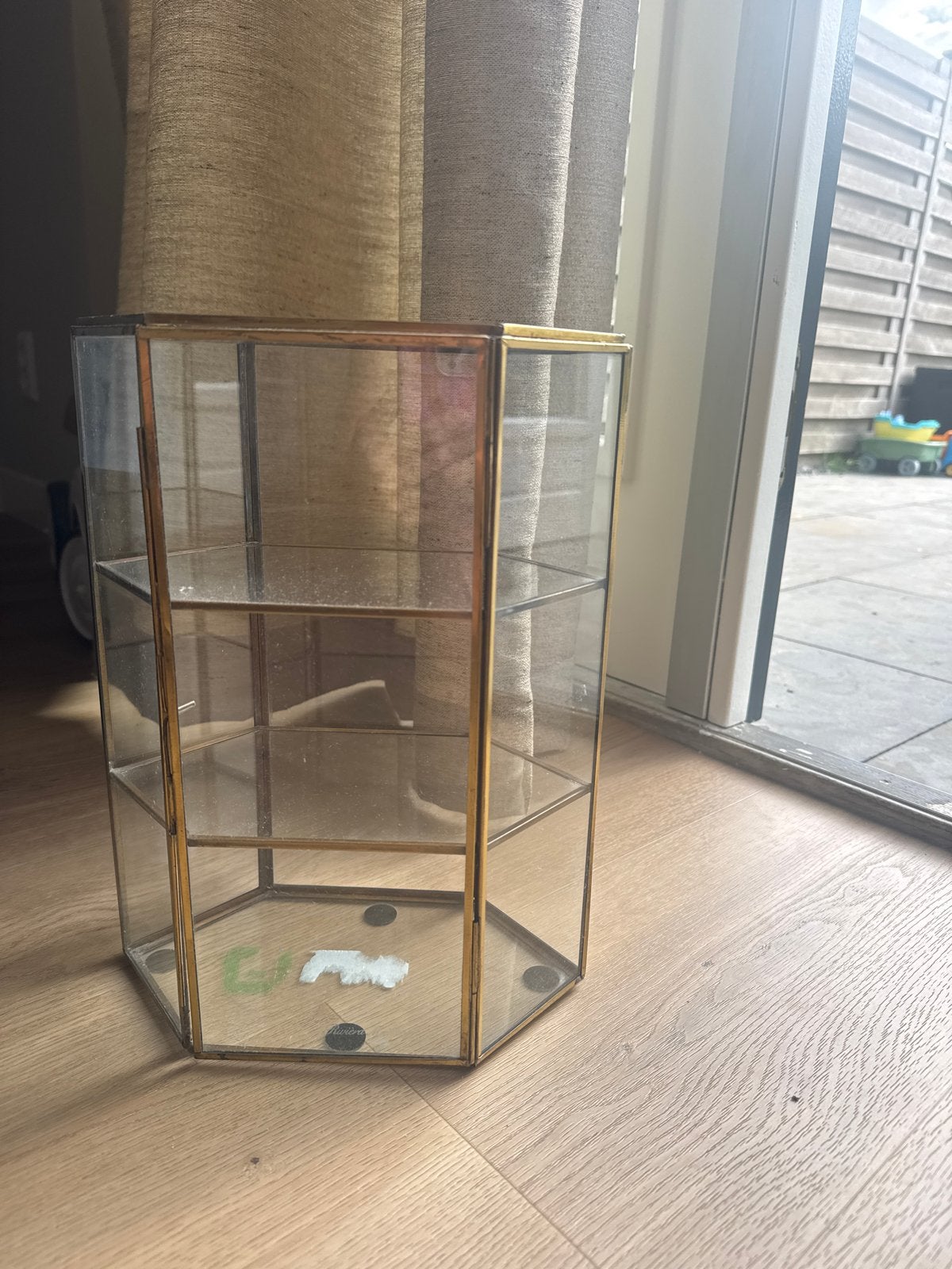 Riviera maison Glazen vitrinekastje met gouden rand, Ophalen, Zo goed als nieuw, Goud, Glas