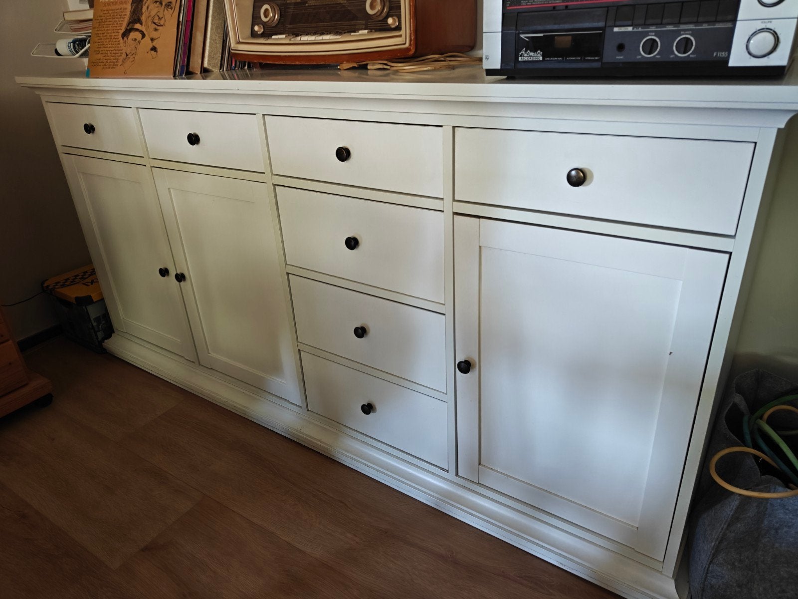 Wit dressoir, Huis en Inrichting, Kasten | Dressoirs, Ophalen of Verzenden, Gebruikt, 25 tot 50 cm