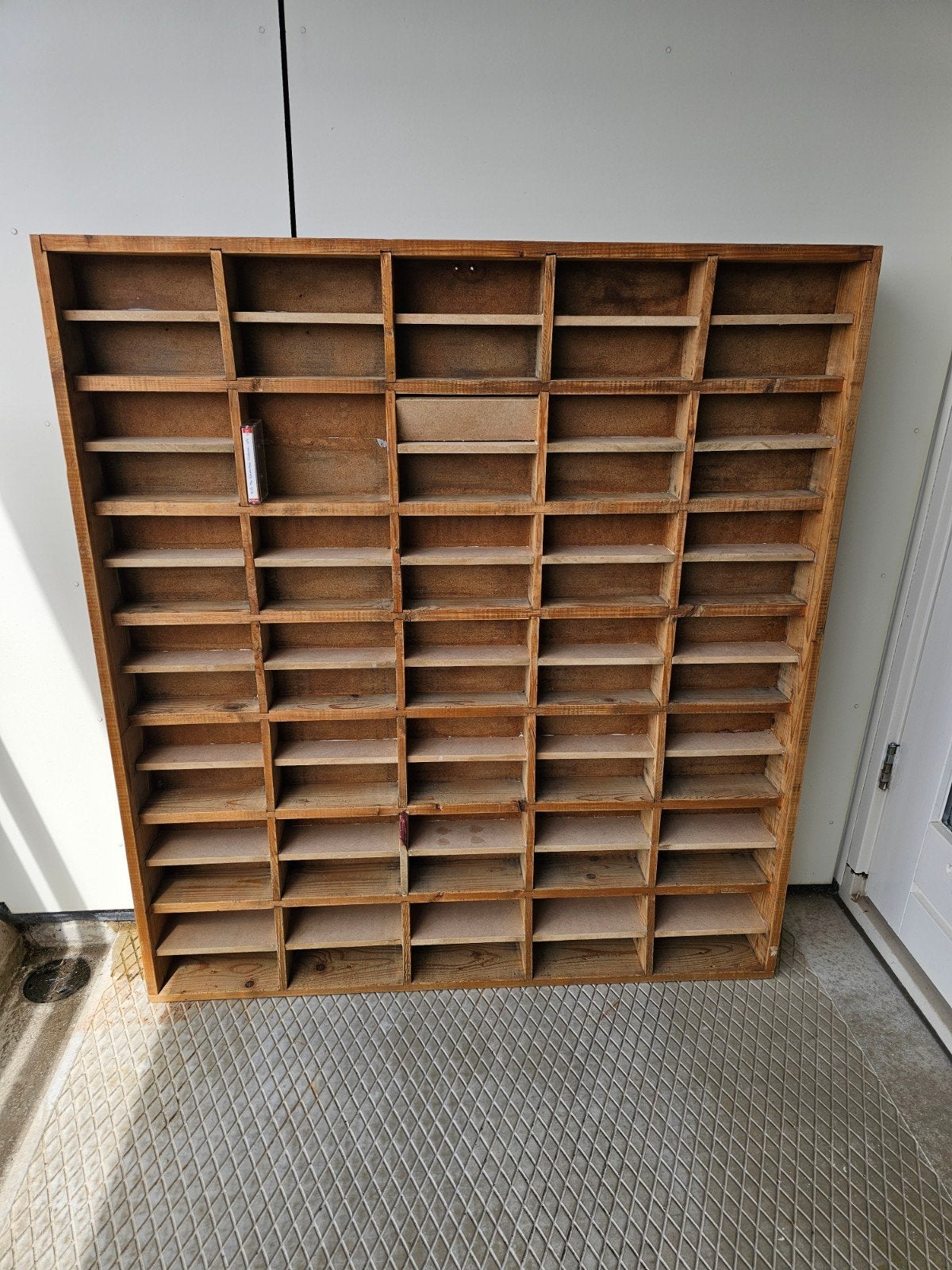 Collectie kast met vakjes, Ophalen