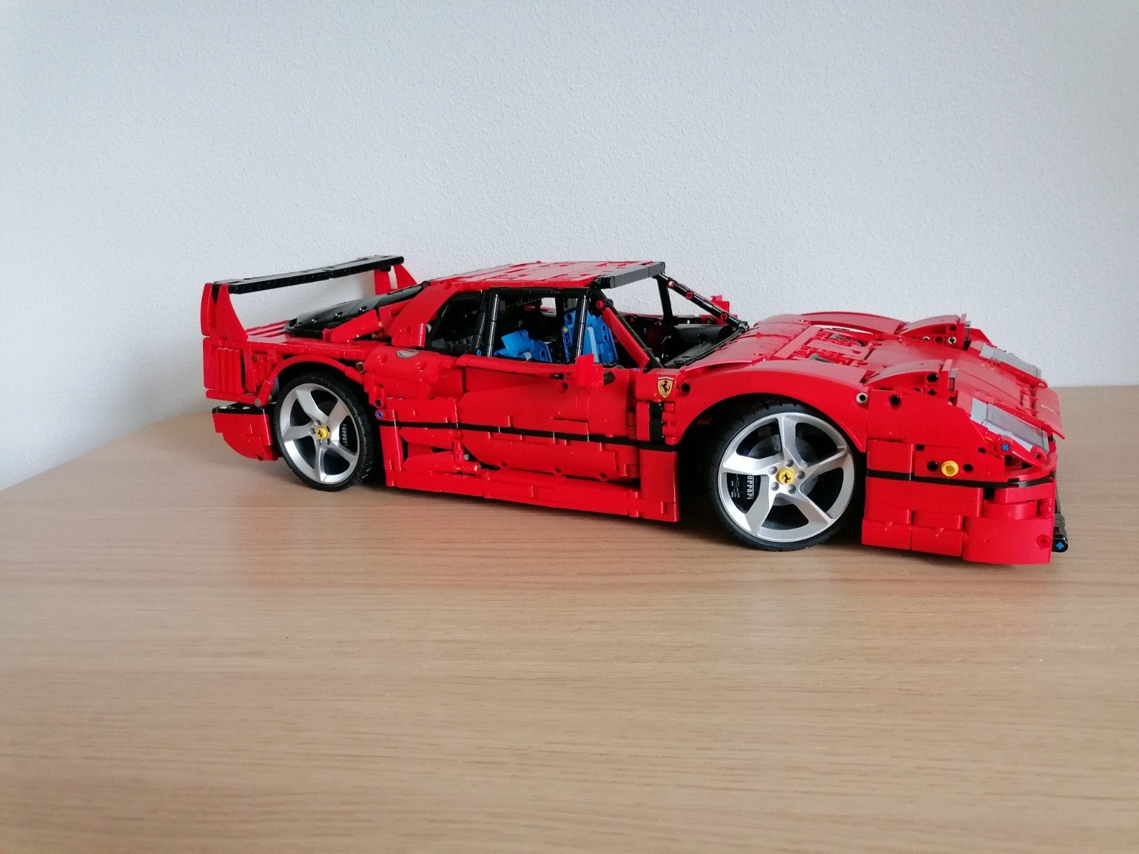 Lepin Ferrari daytona sp3 + Lepin Lamborghini Sian + stands, Ophalen, Auto, Overige merken